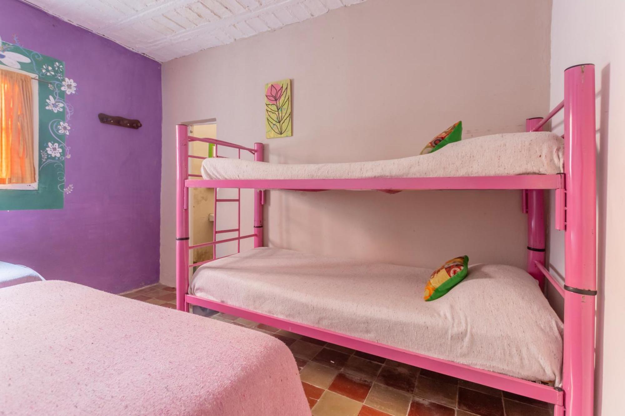 Puerta Azul Hostel Капилья-дель-Монте Экстерьер фото